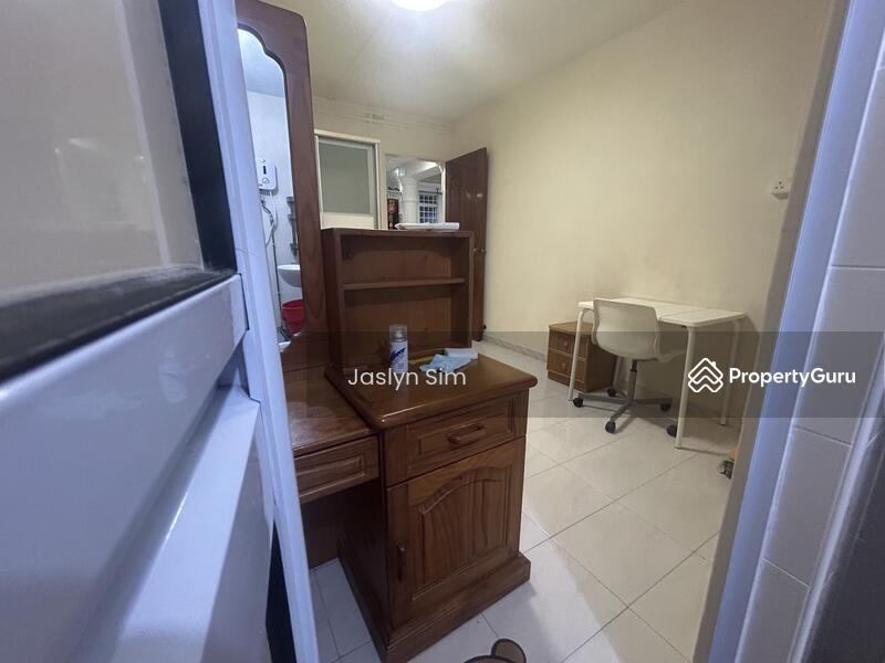 HDB Flat for Rent, 650 Hougang Avenue 8, SGD 750 | 99-year lease