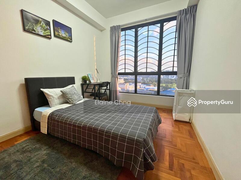 Prop-GPT: Condominium: D05  MINS to NUS , Essec , Dover Mrt, Fusionpolis