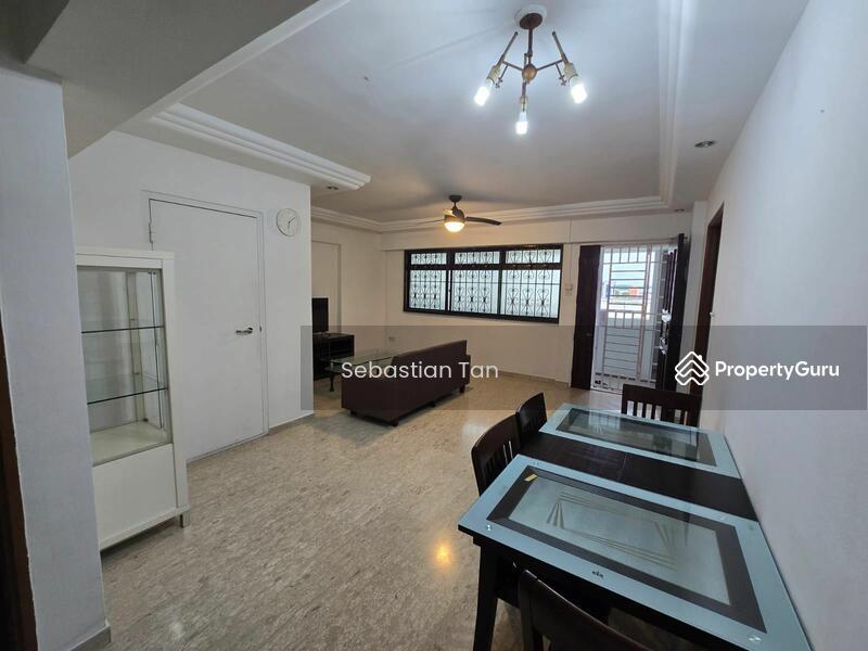 Prop-GPT: HDB Flat: D22 Boon Lay 670A Jurong West Street 65