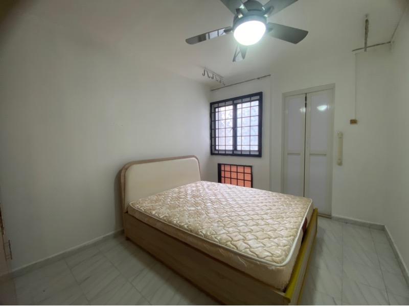 Prop-GPT: HDB Apartment: D23 Bukit Batok 316 Bukit Batok Street 32
