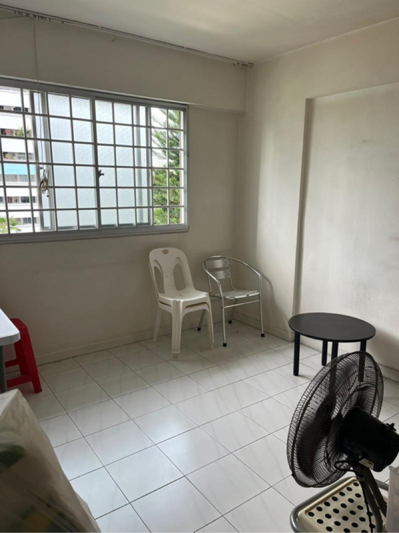 Prop-GPT: HDB Apartment: D19  323 Serangoon Avenue 3