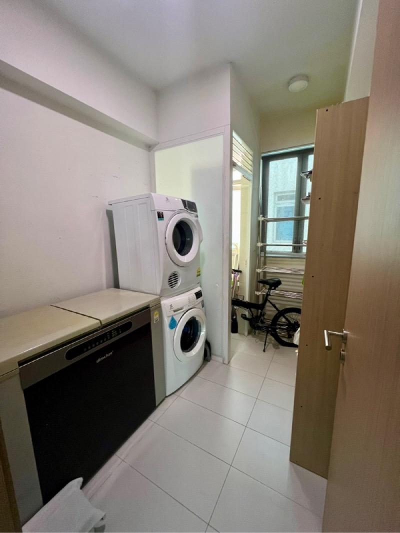 Condominium for Rent, Q BAY RESIDENCES Condominium For Rent, $5,200, 3 Bed 3 Bath 1,216 sqft $4.28 psf, SGD 5,200