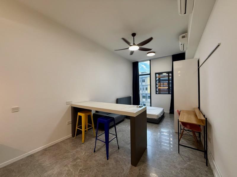 Prop-GPT: Apartment: D07  The M