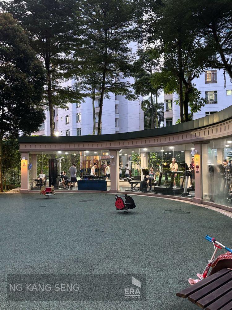 Condominium for Rent: 