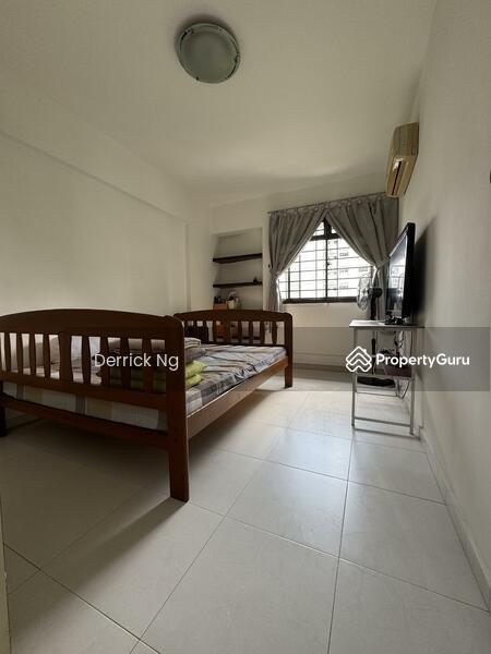 Prop-GPT: HDB Flat: D19  324C Sengkang East Way