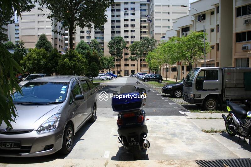 HDB Flat for Rent, 810 Yishun Ring Road, SGD 850 | 99-year lease