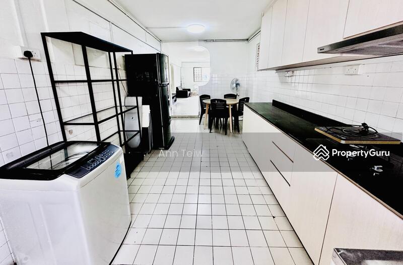 HDB Flat for Rent: D05, 120305