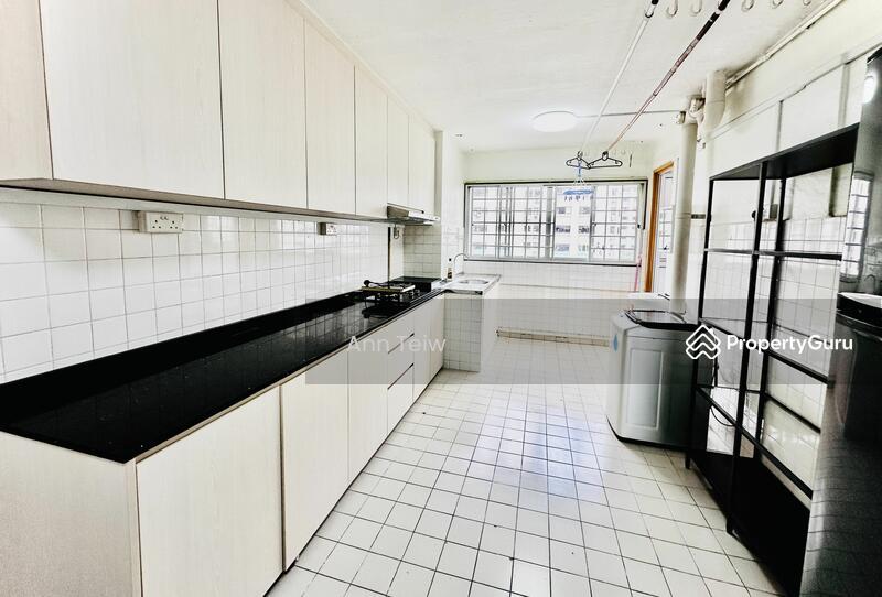 HDB Flat for Rent: D05, 120305