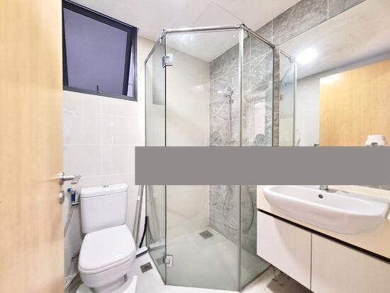 Condominium for Rent, La Fiesta Condominium For Rent, $4,000, 2 Bed 2 Bath 947 sqft $4.22 psf, SGD 4,000 | 99-year Leasehold