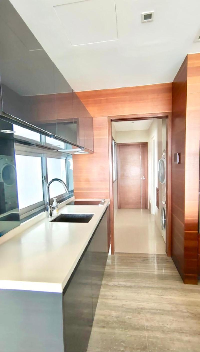 Condominium for Rent, The Orchard Residences Condominium For Rent, $20,500, 3 Bed 4 Bath 2,174 sqft $9.43 psf, SGD 20,500 | 99-year Leasehold