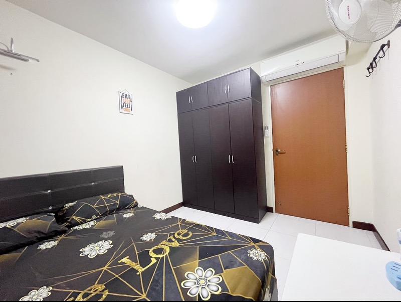 Prop-GPT: HDB Apartment: D19 Punggol 261B Punggol Way