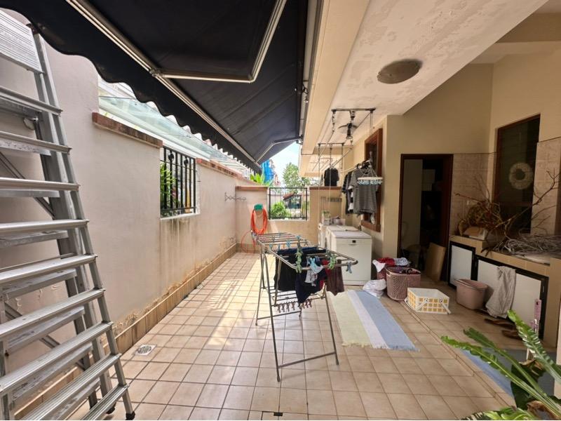 Semi-Detached for Rent: D23