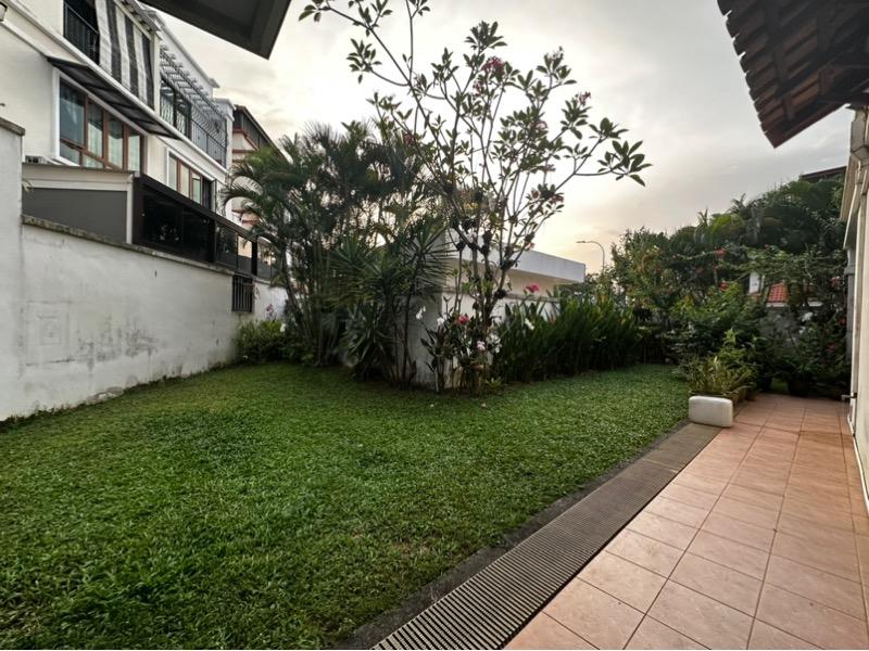 Semi-Detached for Rent: D23