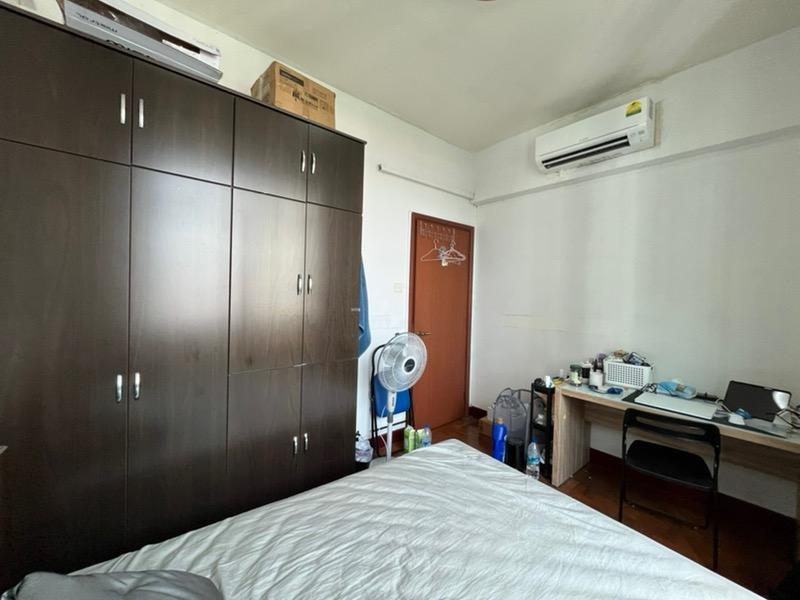 Condominium for Rent, Parc Oasis Condominium Room Rental, $1,300, 1 Bed 1 Bath 120 sqft $10.83 psf, SGD 1,300