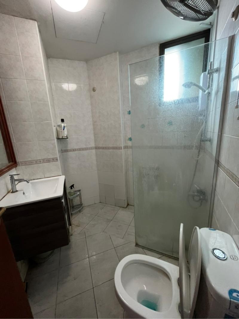Condominium for Rent, Parc Oasis Condominium Room Rental, $1,300, 1 Bed 1 Bath 120 sqft $10.83 psf, SGD 1,300