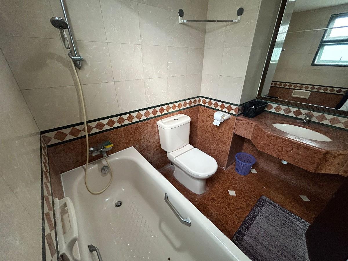 Condominium for Rent, Hillview Green Condominium For Rent, $3,800, 2 Bed 2 Bath 1,012 sqft $3.75 psf, SGD 3,800 | 999-year Leasehold