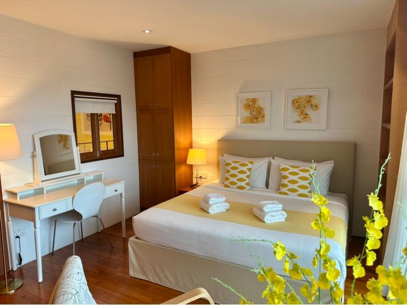 Apartment for Rent, High Street Centre Apartment For Rent, $8,000, 2 Bed 2 Bath 1,032 sqft $7.75 psf, SGD 8,000 | 99-year Leasehold
