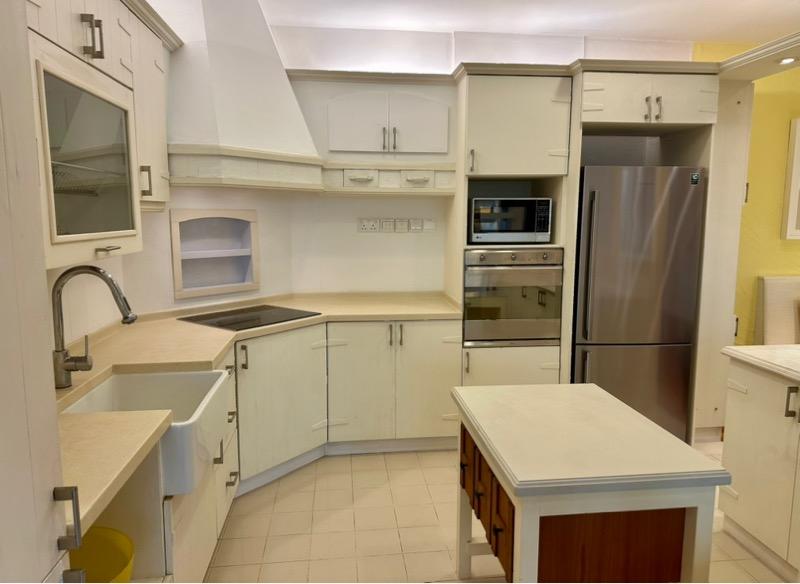 Apartment for Rent, High Street Centre Apartment For Rent, $8,000, 2 Bed 2 Bath 1,032 sqft $7.75 psf, SGD 8,000 | 99-year Leasehold