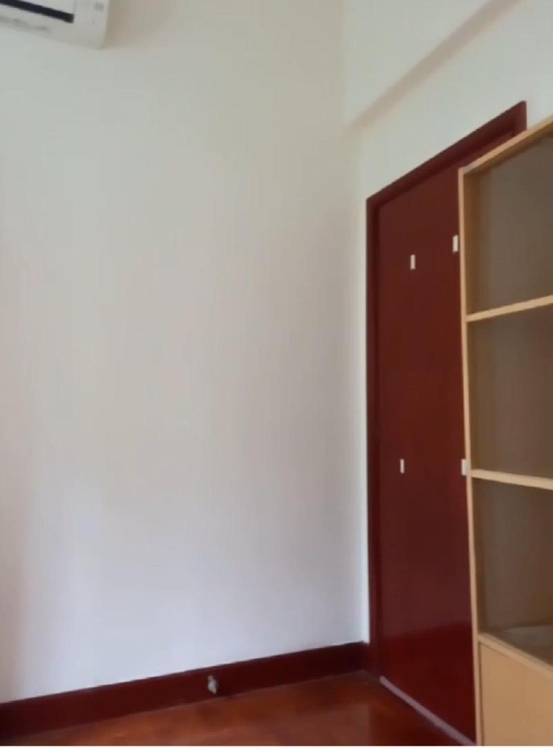 Condominium for Rent, Parc Oasis Condominium Room Rental, $1,100, 1 Bed 1 Bath 90 sqft $12.22 psf, SGD 1,100
