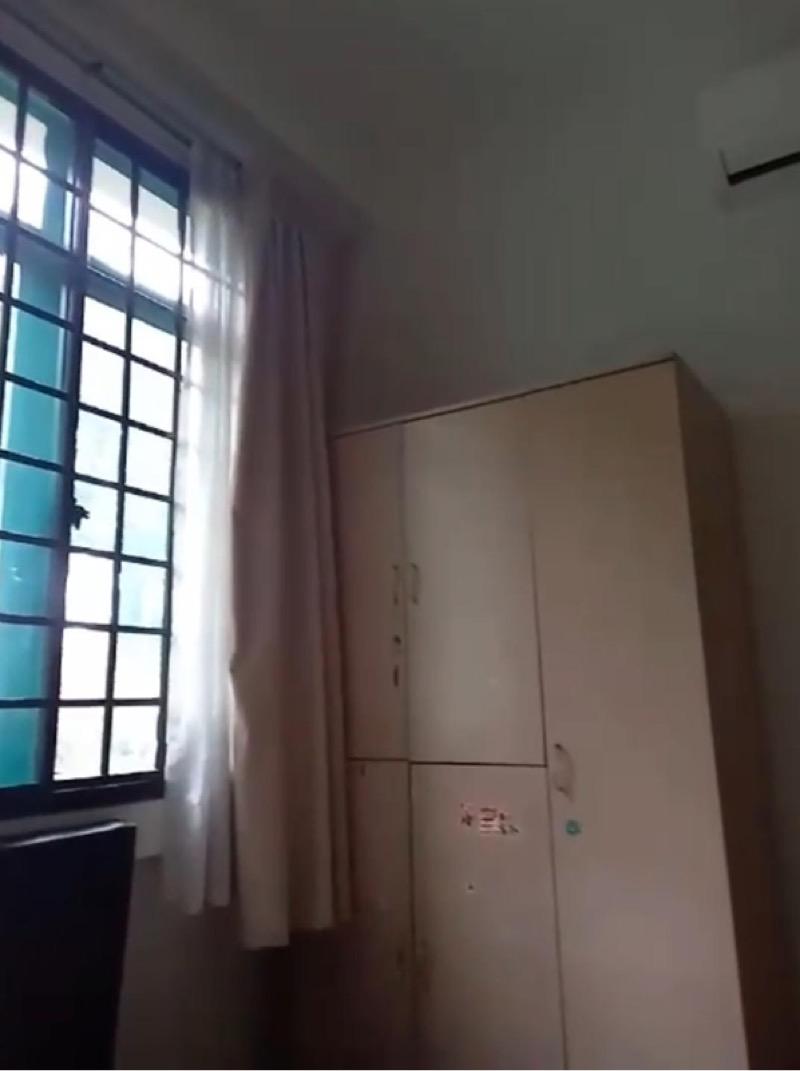 Condominium for Rent, Parc Oasis Condominium Room Rental, $1,100, 1 Bed 1 Bath 90 sqft $12.22 psf, SGD 1,100