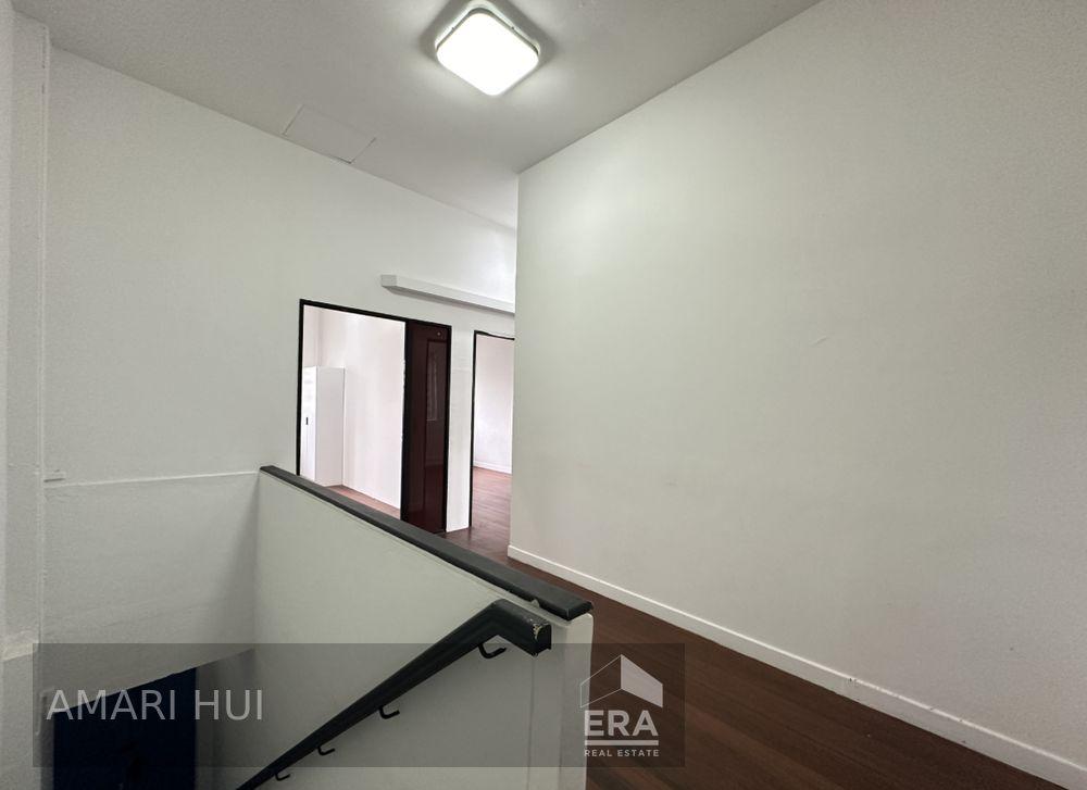Prop-GPT: Terrace: D19  Lowland Road For Rent