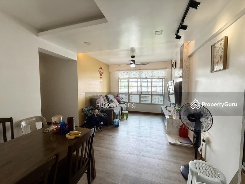 Prop-GPT: HDB Flat: D19 Punggol 671A Edgefield Plains
