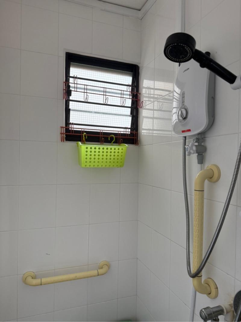 HDB Apartment for Rent, 505 Bukit Batok Street 52 HDB Apartment Room Rental, $850, 1 Bed 1 Bath 118 sqft $7.20 psf, SGD 850 | 99-year Leasehold