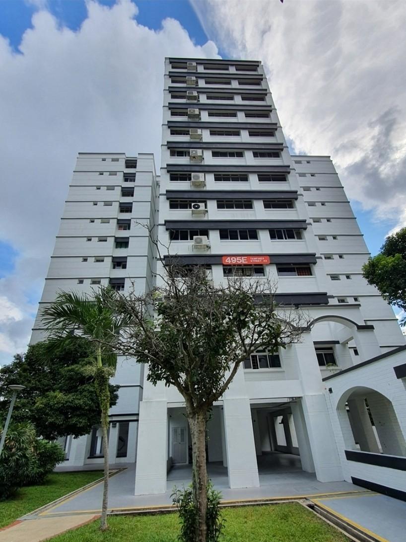 HDB Apartment for Rent, 495E Tampines Street 43 HDB Apartment Room Rental, $900, 1 Bed 2 Bath 1,410 sqft $0.64 psf, SGD 900 | 99-year Leasehold