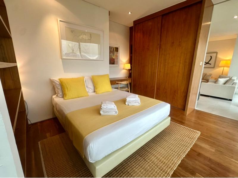 Apartment for Rent, High Street Centre Apartment For Rent, $8,000, 2 Bed 2 Bath 1,012 sqft $7.91 psf, SGD 8,000 | 99-year Leasehold