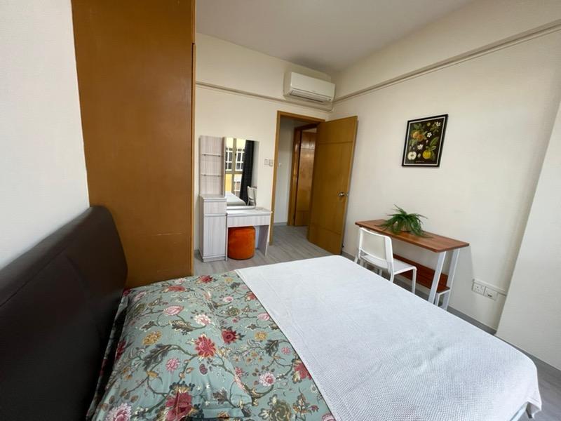 Apartment for Rent, Sims Green Apartment Room Rental, $1,600, 1 Bed 1 Bath 120 sqft $13.33 psf, SGD 1,600 | 99-year Leasehold
