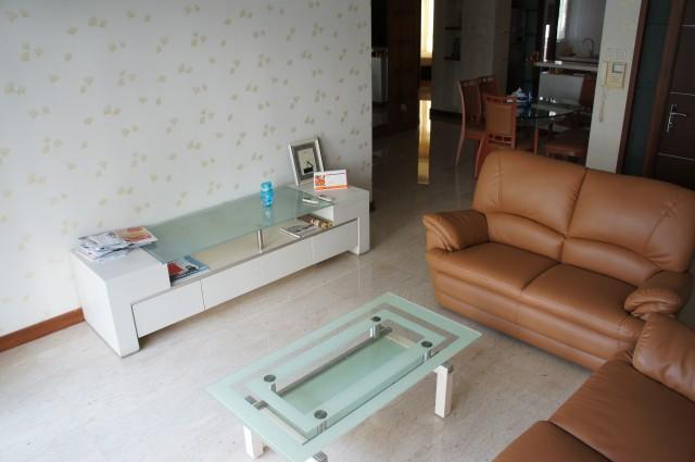 Condominium for Rent, Hillington Green Condominium For Rent, $5,600, 3 Bed 2 Bath 1,356 sqft $4.13 psf, SGD 5,600 | 999-year Leasehold