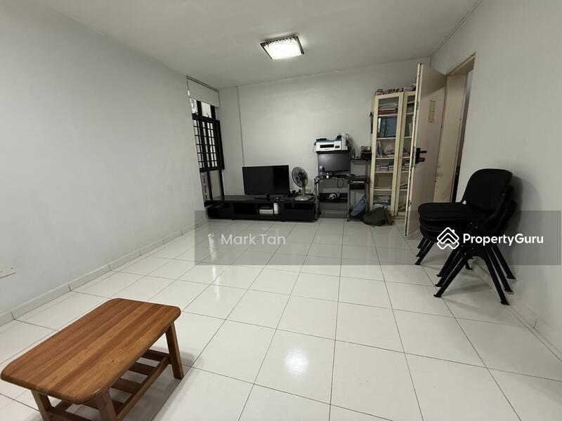 Prop-GPT: HDB Flat: D23  468 Segar Road