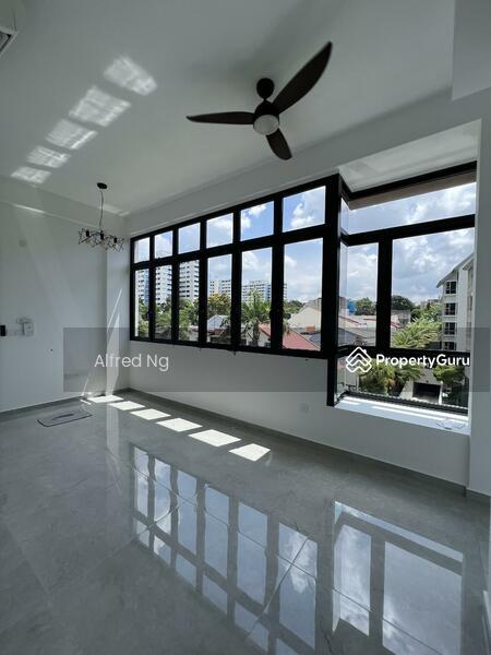 Prop-GPT: Condominium: D19  Parkwood Residences