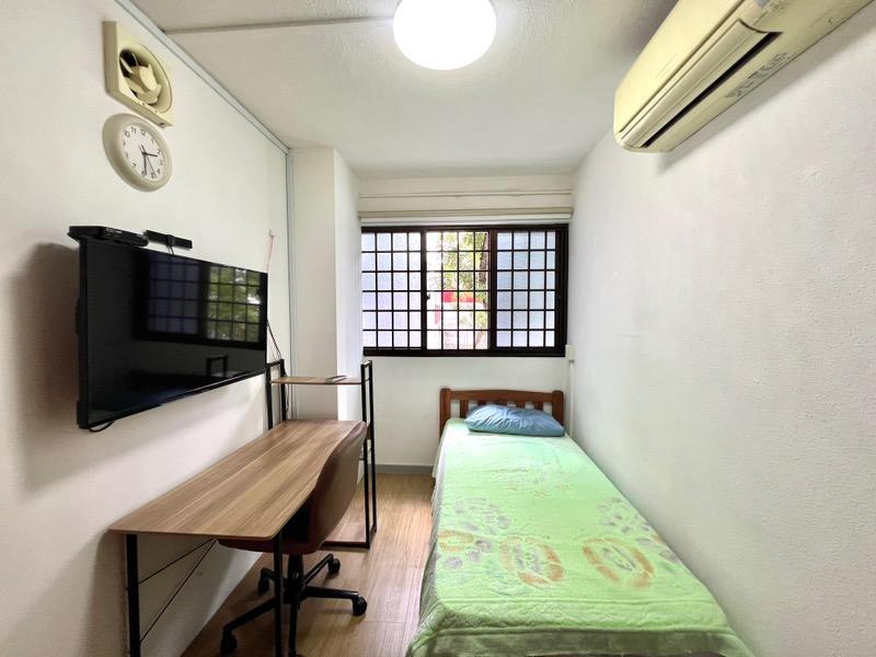 Prop-GPT: HDB Apartment: D19  616 Hougang Avenue 8