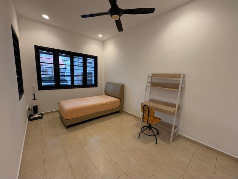 SERANGOON GARDEN ESTATE Terraced House For Rent, $6,500, 3 Bed 1 Bath 2,000 sqft $3.01 psf
