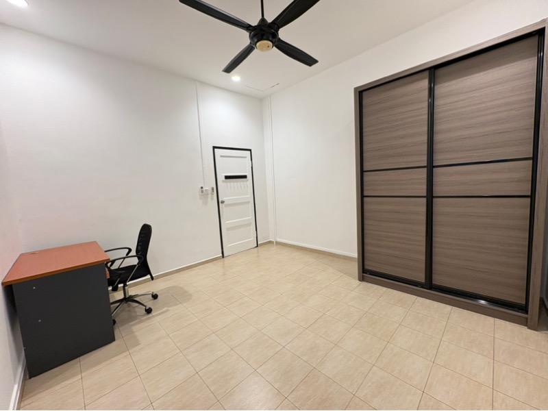 SERANGOON GARDEN ESTATE Terraced House For Rent, $6,500, 3 Bed 1 Bath 2,000 sqft $3.01 psf