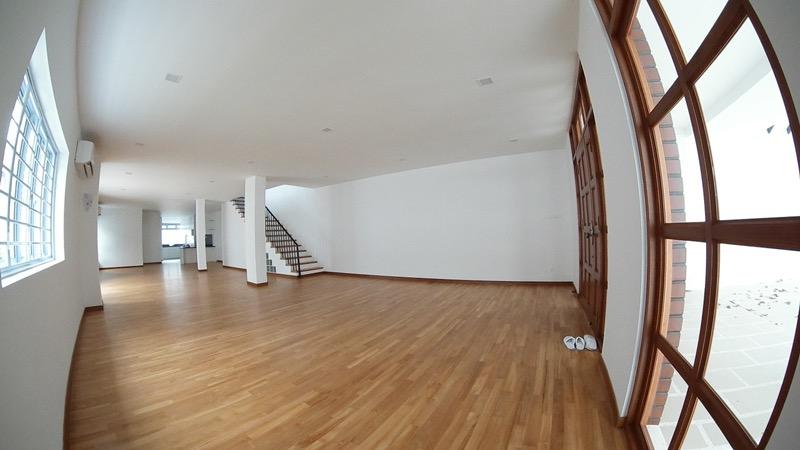 Prop-GPT: Corner Terrace: D19  Simon Place