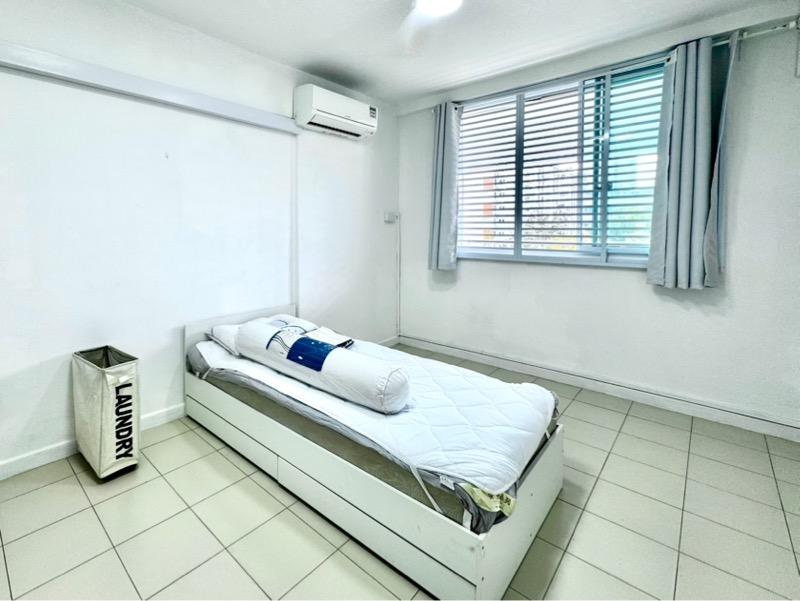 Prop-GPT: HDB Apartment: D23 Bukit Batok 503 Bukit Batok Street 52