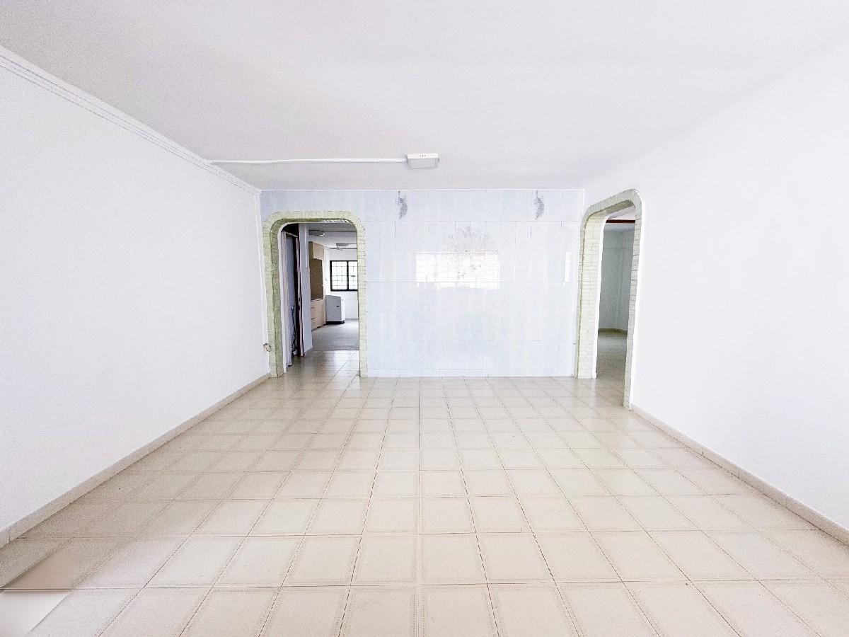 HDB Apartment for Rent, 3 Delta Avenue HDB Apartment For Rent, $3,900, 3 Bed 2 Bath 980 sqft $3.98 psf, SGD 3,900 | 99-year Leasehold