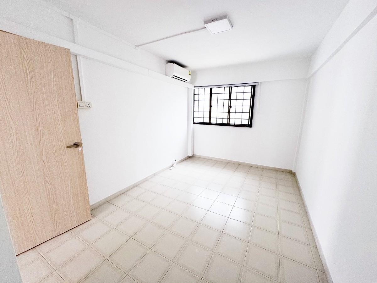 HDB Apartment for Rent, 3 Delta Avenue HDB Apartment For Rent, $3,900, 3 Bed 2 Bath 980 sqft $3.98 psf, SGD 3,900 | 99-year Leasehold