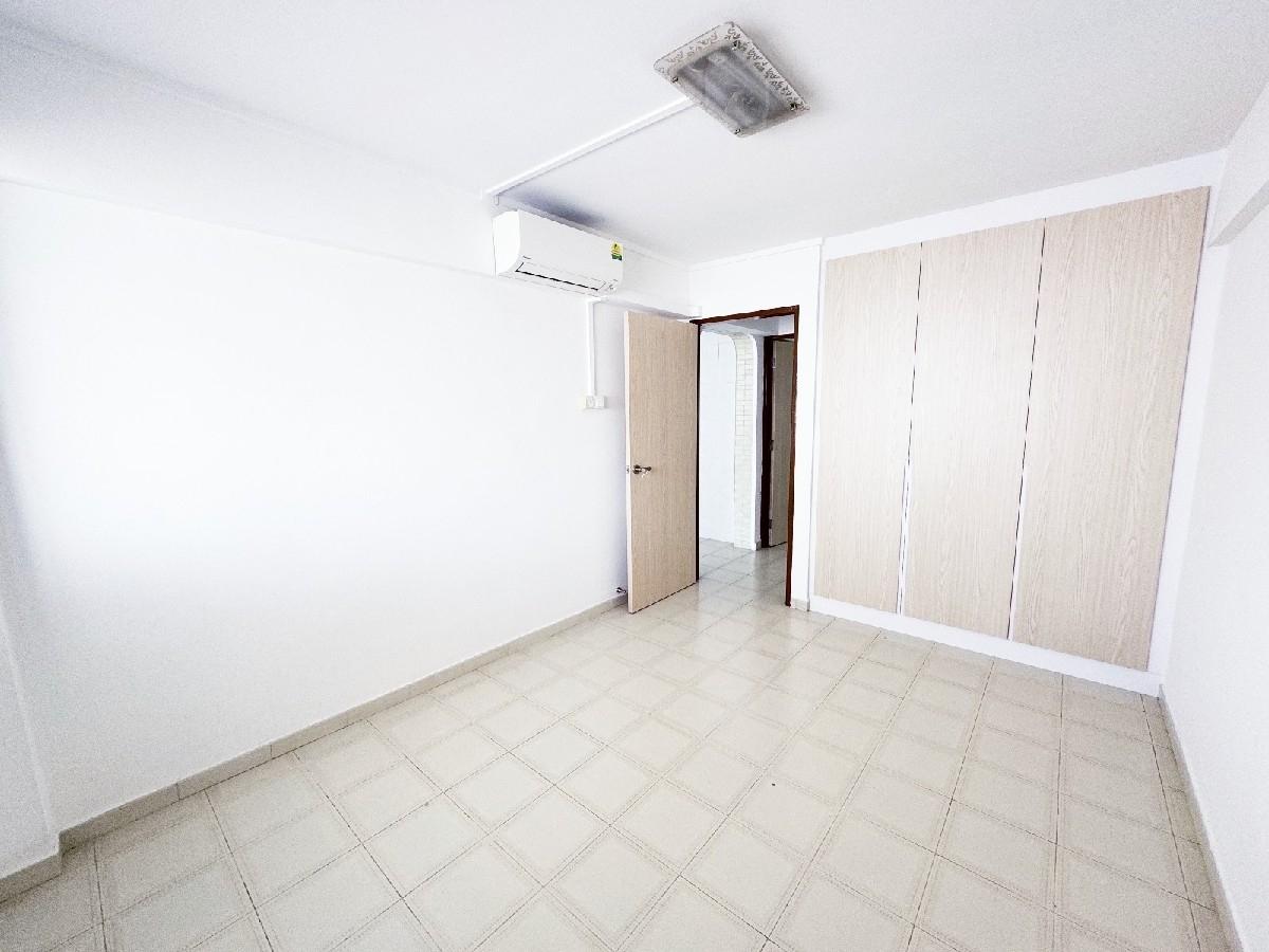 HDB Apartment for Rent, 3 Delta Avenue HDB Apartment For Rent, $3,900, 3 Bed 2 Bath 980 sqft $3.98 psf, SGD 3,900 | 99-year Leasehold