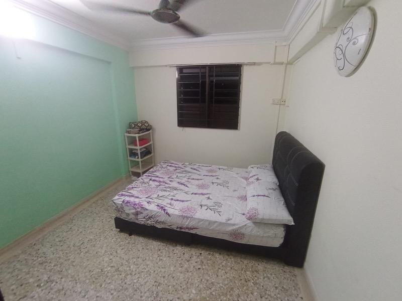 Prop-GPT: HDB Apartment: D20 Ang Mo Kio 422 Ang Mo Kio Avenue 3