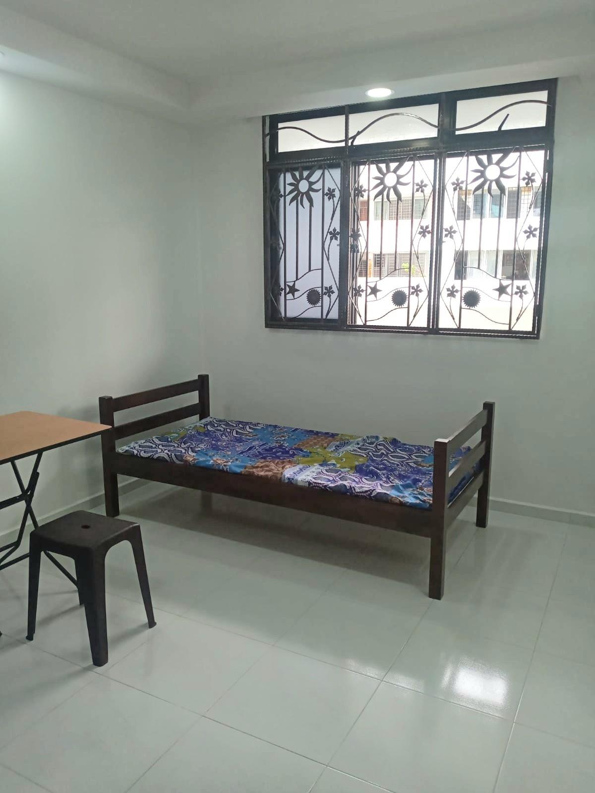 Prop-GPT: HDB Apartment: D14  349 Ubi Avenue 1