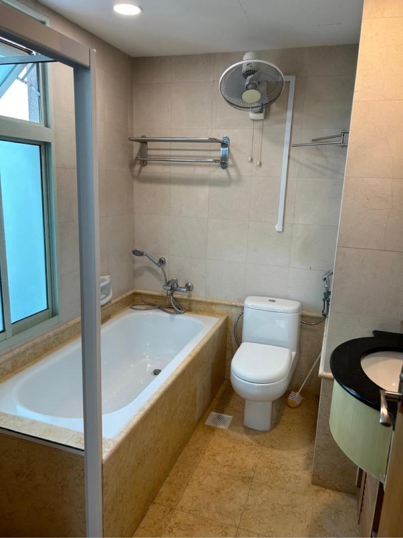 Condominium for Rent, Queens Condominium Room Rental, $1,746, 1 Bed 1 Bath 160 sqft $10.91 psf, SGD 1,746 | 99-year Leasehold