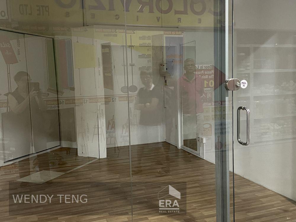 Retail for Rent: 