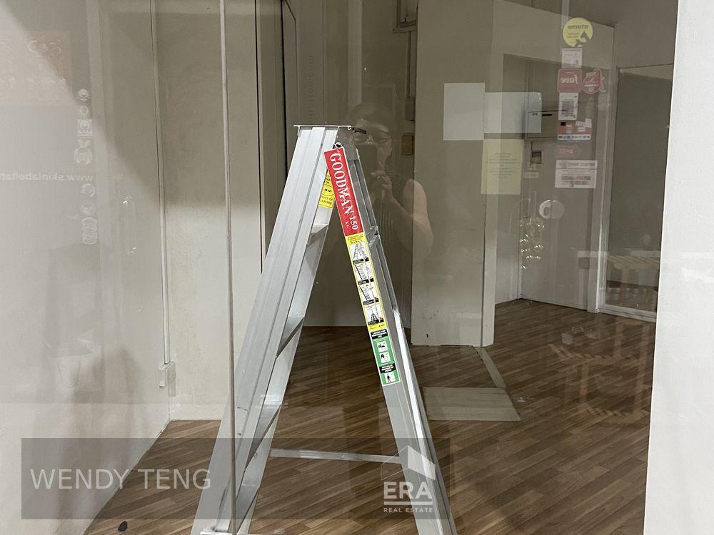 Retail for Rent: 
