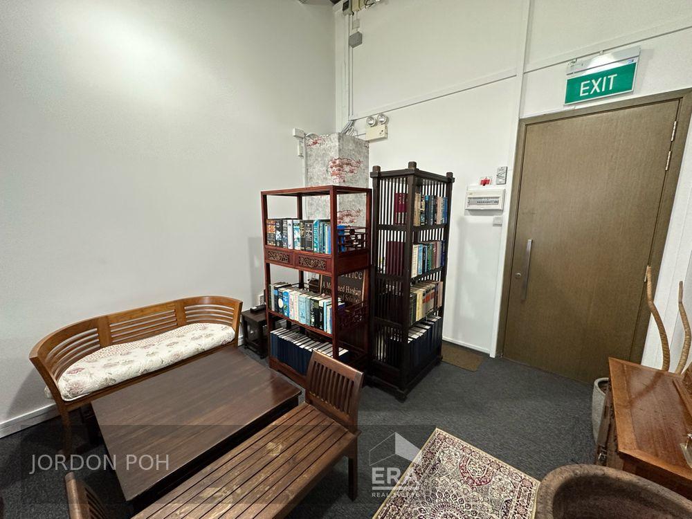 Office for Rent: 