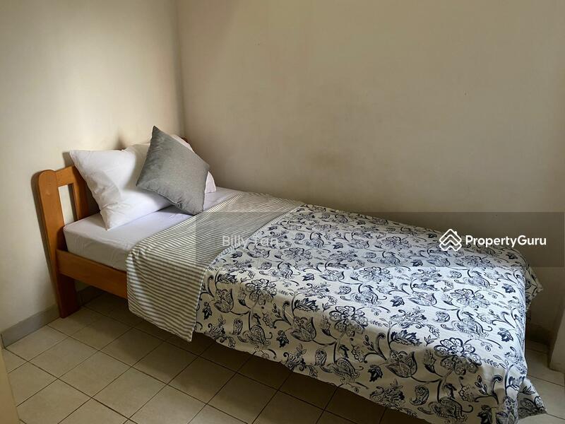 Prop-GPT: Condominium: D15  The Makena