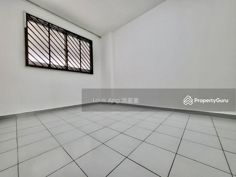 HDB Flat for Rent, 725 Jurong West Avenue 5, SGD 3,500 | 99-year lease