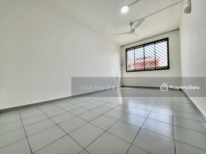 HDB Flat for Rent, 725 Jurong West Avenue 5, SGD 3,500 | 99-year lease